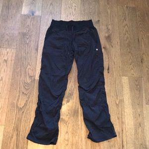 Lululemon joggers, black